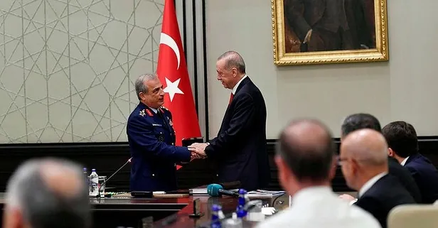 MGK'da duygulandıran anlar! Başkan Erdoğan: Duygulandı, bizi de duygulandırdı