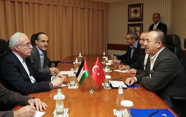 disisleri-bakani-cavusoglu-filistinli-mevkidasi-riyad-el-maliki-ile-gorustu-1580678561559.jpeg Dışişleri Bakanı Çavuşoğlu Filistinli mevkidaşı Riyad el-Maliki ile görüştü-1