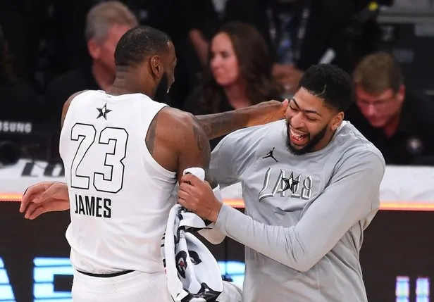 anthony davis lebron james li lakers ta