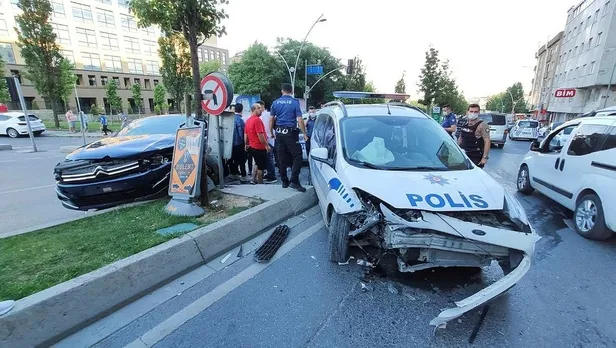istanbul-sultangazide-polis-araci-kaza-yapti-yaralilar-var-1623520016926.jpeg İstanbul Sultangazi'de polis aracı kaza yaptı! Yaralılar var-2