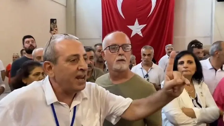 CHP'nin Edremit İlçe Kongresi'nde kavga!