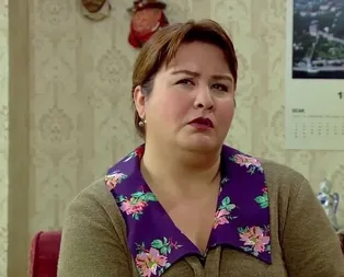 Seksenler dizisinin Rukiyesi Özlem Türkad kimdir herkesi şok etti