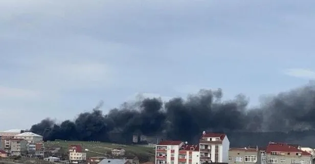 İstanbul Arnavutköy’de korkutan yangın! 3 araç küle döndü