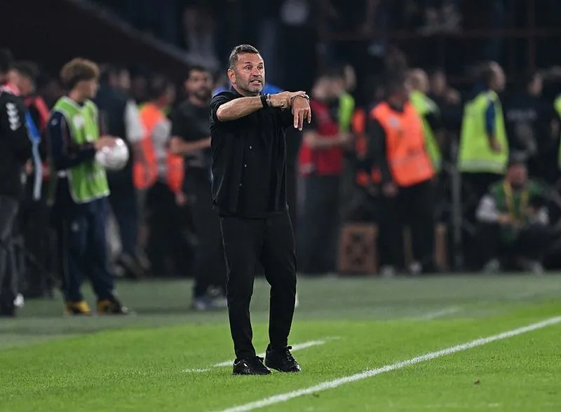galatasarayda-trabzonspor-yenilgisi-sonrasi-okan-buruk-tepkisi-1789903523055.jpeg Galatasaray'da Okan Buruk çıkışı! Yönetimden eleştiri-7
