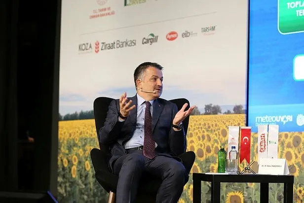 Bakan Pakdemirli 1. Türkiye Çiftçi Zirvesi’nde duyurdu! Fahiş fiyata son: Tarımda sözleşmeli üretim yasası geliyor-2