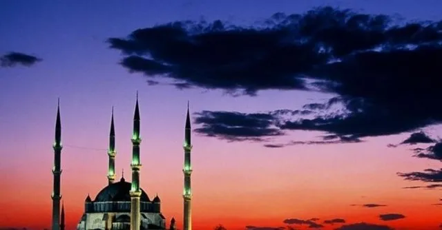 Bayram Namazi Saat Kacta Istanbul Ankara Izmir Bayram Saatleri Il Il Bayram Namazi Saatleri