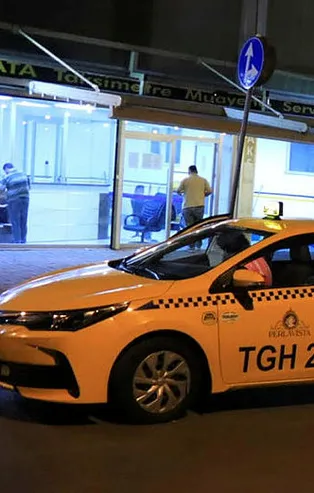 Taksiciler zam ayarı için kuyruğa girdi