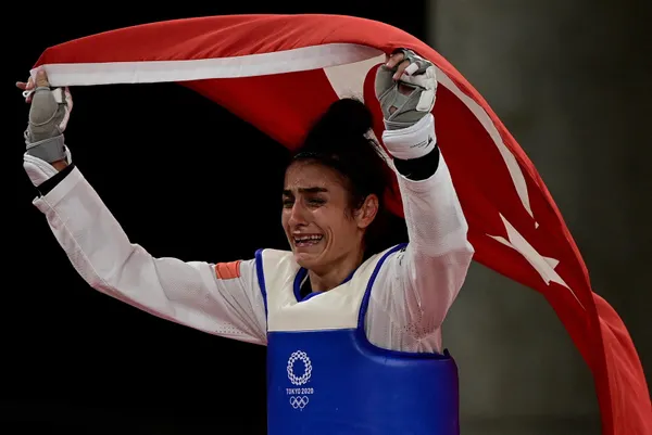 son-dakika-tokyo-2020-olimpiyatlarinda-madalyalar-pes-pese-turkiye-tekvandoda-iki-bronz-aldi-1627216360732.jpg SON DAKİKA: Tokyo 2020 Olimpiyatları'nda madalyalar peş peşe! Türkiye tekvandoda iki bronz aldı-13