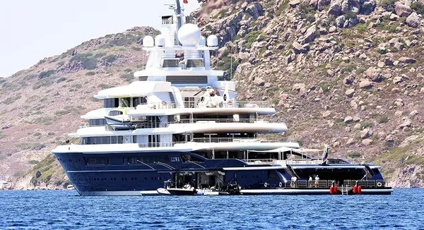 Azeri asıllı milyarder, Marmaris'ten tablo satın aldı-20