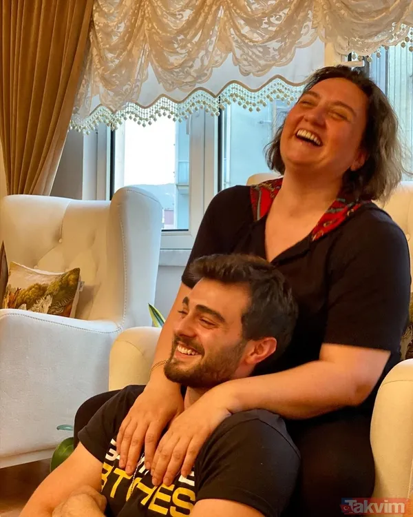 Yiğit Koçak Ve Annesi