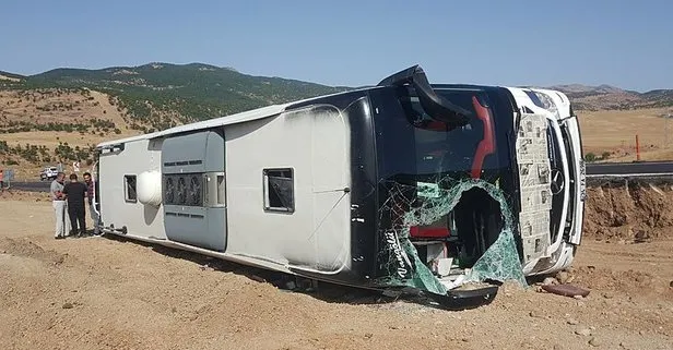 Bingöl’de yolcu otobüsü devrildi: Çok sayıda yaralı!