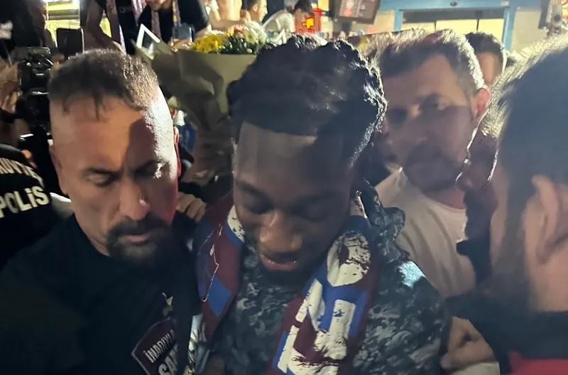 trabzonsporda-gundem-forvet-transferi-gundemin-kahramanlarindan-hangisi-formayi-giyecek-1724512961944.jpg Muhammed Cham