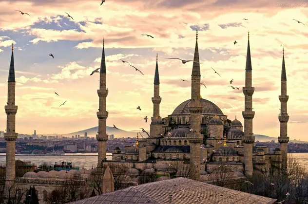 Üç Aylar ne zaman başlıyor?
