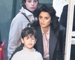 İtalya’da oğluyla sette