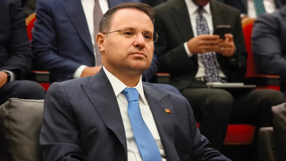 Mersin’de uyuşturucu operasyonu! Bakan Gürlek açıkladı: Geminin altına gizlenen kokain ele geçirildi 9 şüpheli yakalandı