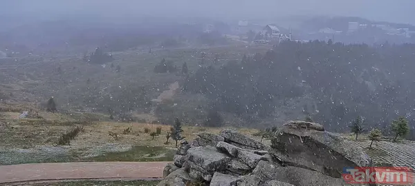 Uludağ'a mevsimin ilk karı düştü! Uzmanlar pazar gününü işaret etti: Yoğun yağış bekleniyor dikkat - 1