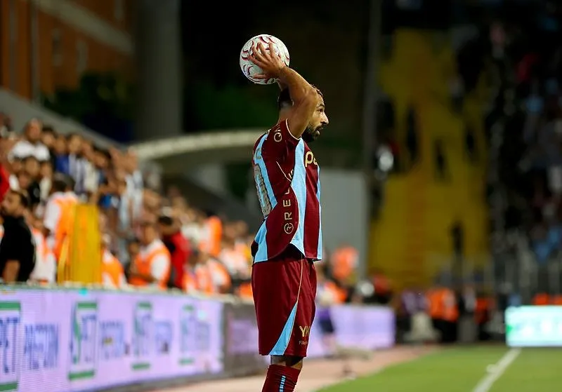 trabzonsporda-muhammed-salah-firtinasi-o-macta-11-plani-1786951298518.jpeg Trabzonspor'da Muhammed Salah fırtınası! O maçta 11 planı-3