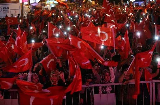 Türkiye Demokrasi Nöbeti'nde meydanları doldurdu-14