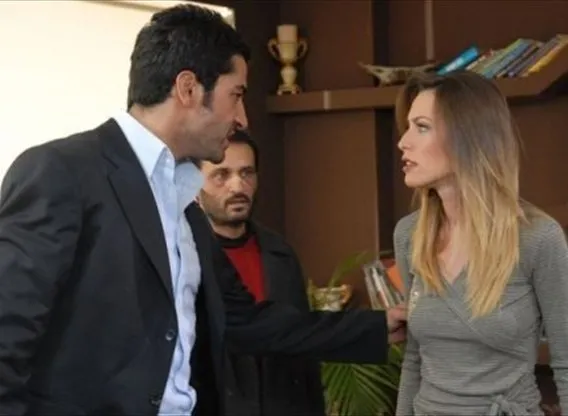 kurtlar-vadisinin-yildizi-geri-donus-mujdesini-bizzat-verdi-o-ismi-tekrar-ekranlarda-gormeye-hazir-olun-1694253416861.jpg O ismi tekrar ekranlarda görmeye hazır olun! Kurtlar Vadisi'nin yıldızı için geri dönüş müjdesi verildi-9