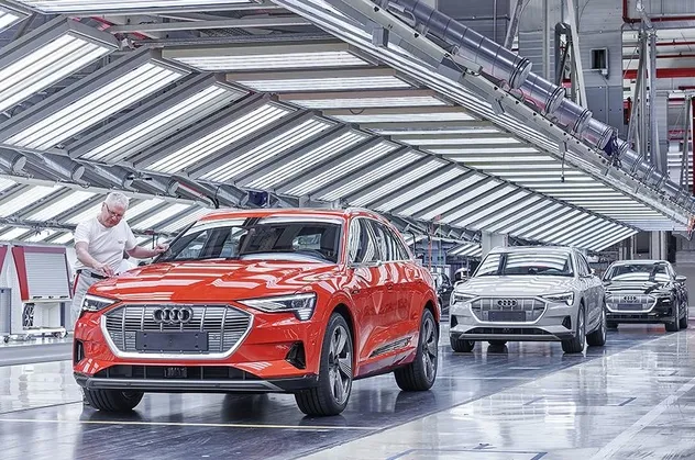 Alman otomobil devi Audi 9500 kişiyi işten çıkaracak
