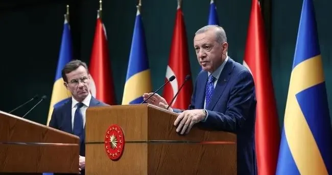 baskan-recep-tayyip-erdogan-isvec-basbakani-ulf-kristersson-ile-bir-telefon-gorusmesi-gerceklestirdi-1706900421582.jpeg NATO vizesi sonrası Başkan Erdoğan ve İsveç Başbakanı Kristersson arasında kritik görüşme! İletişim Başkanlığı duyurdu-3