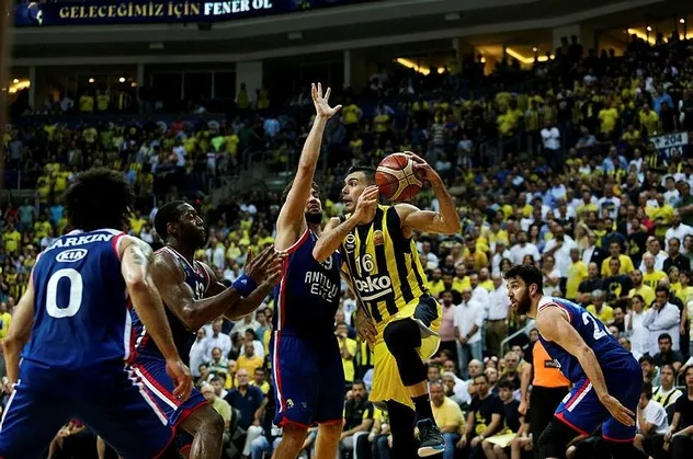 Anadolu Efes 89-74 Fenerbahçe Beko | MAÇ SONUCU