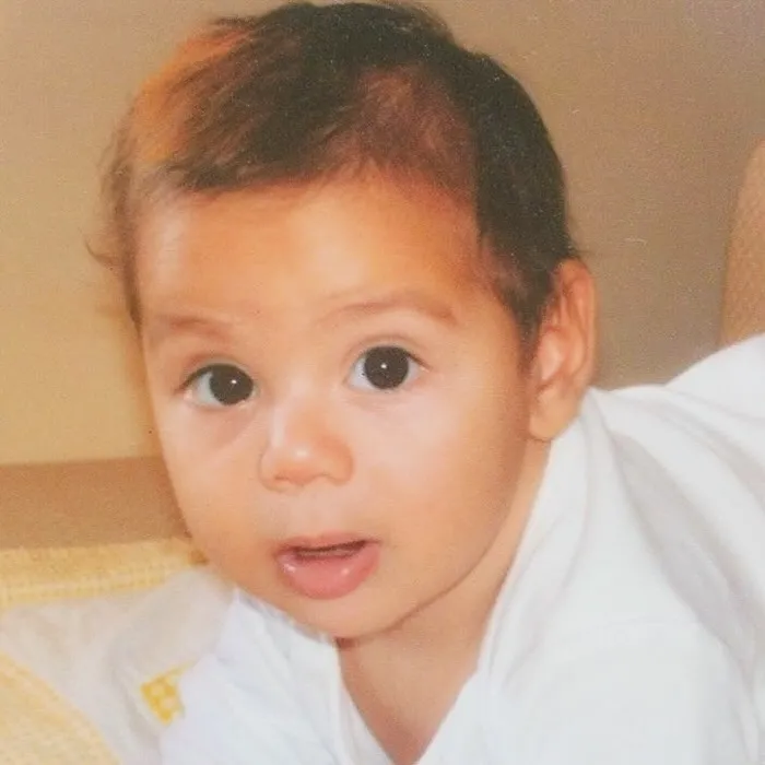 İbrahim Kutluay’ın kopyası! Demet Şener soluğu İspanya'daki oğlunun yanında aldı! Ömer’in son halini gören: Ne yakışıklı bir delikanlı olmuş - 5