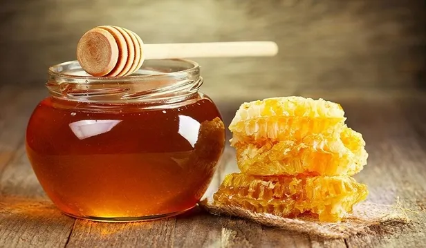 dikkat-kadinlarin-vazgecilmezi-yuksek-topuk-ayakkabi-diz-ve-kalcaya-zarar-veriyor-1641669420426.jpeg Dikkat! Kadınların vazgeçilmezi yüksek topuk ayakkabı diz ve kalçaya zarar veriyor-2