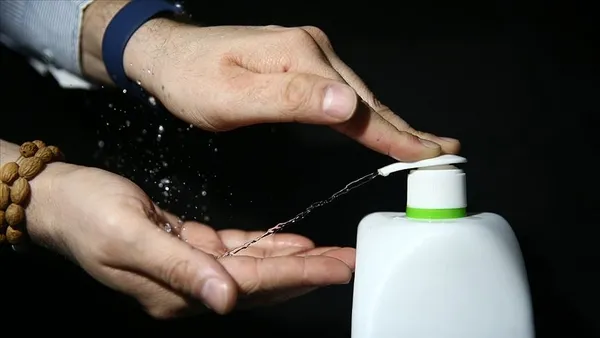 Sıvı püskürtülerek yapılan yüzey temizliği koronavirüsle mücadelede etkili olmuyor