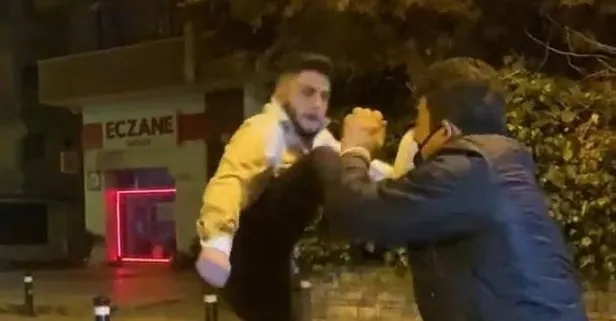 Kadıköy’de uçan tekmeli kavga!