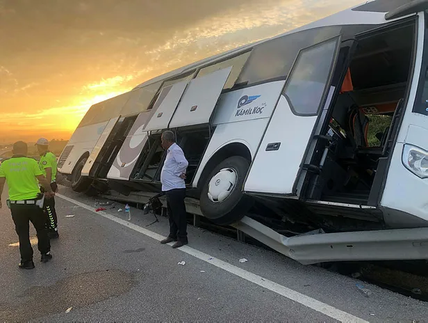 Son dakika haberi: Yolcu otobüsü kaza yaptı: 40 yolcu ölümden döndü-1