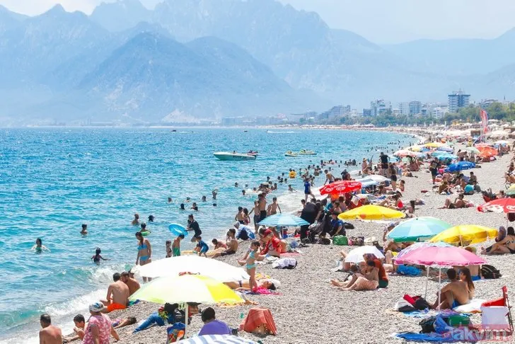 Antalya’da güneşi gören sahile koştu
