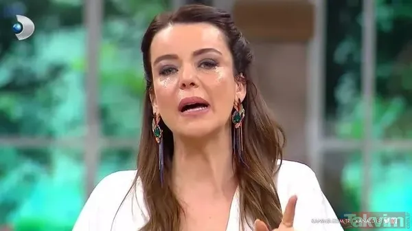 Tartışma büyüdü ünlü sunucu stüdyodan çekip gitti! Seyirciler çileden çıktı! Gelinim Mutfakta'da Nursel Ergin'i hüngür hüngür ağlattılar! - 11