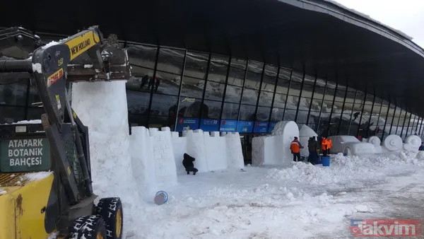 CHP'nin boş heykellerinden değil! Kardan TOGG ve milli muharip uçak heykeli - 11