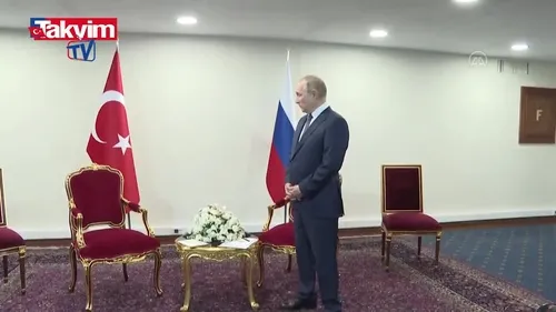 Rusya Devlet Başkanı Vladimir Putin, Başkan Erdoğan’ı 1 dakika ayakta bekledi