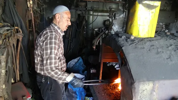 60-yillik-ustanin-cagrisi-yetistirecek-usta-bulamiyoruz-1616744147581.jpg 60 yıllık ustanın çağrısı: Yetiştirecek usta bulamıyoruz-6