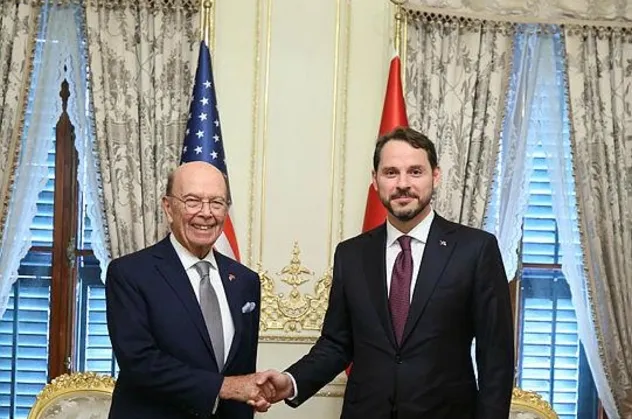 Son dakika: Bakan Albayrak'tan kritik görüşme sonrası ilk açıklama
