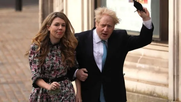 ingiltere-basbakani-boris-johnsonin-tatil-amacli-yurt-disi-seyahatinin-ucretini-kimin-odedigi-ile-ilgili-sorusturma-1620659528842.jpg