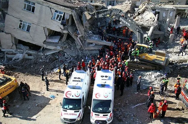 İletişim Başkanlığı Elazığ'daki depremde son durumu açıkladı