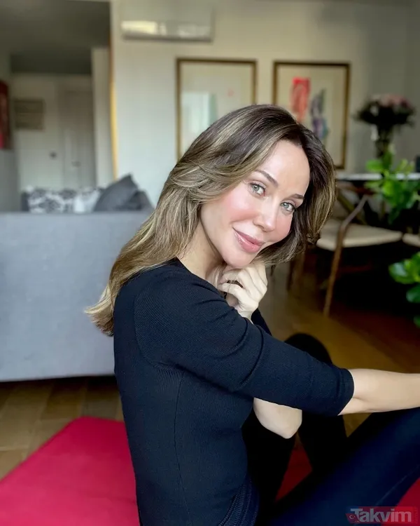 Demet Şener’den deniz kenarında tatil pozları! Gören bir daha baktı! “Yazı bitmeden yakaladık” - 6