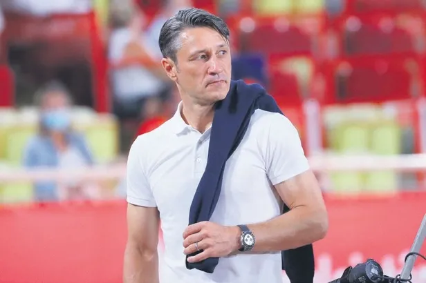 fenerbahce-yonetimi-yasanan-hoca-krizine-bu-hafta-son-vermek-icin-kollari-sivadi-1641156942320.jpeg Fenerbahçe yönetimi yaşanan hoca krizine bu hafta son vermek için kolları sıvadı-4