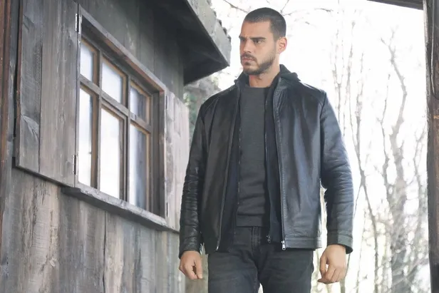 1645303153228.jpeg Yalnız Kurt’ta yıldırım projesi! 4. bölümünde yaşanan gelişmeler herkesi ekrana kilitledi-2