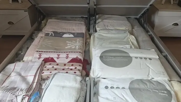 avcilarda-guvenlikli-sitede-5-milyon-liralik-hirsizlik-1787172612133.jpeg Avcılar’da 700 daireli güvenlikli sitede tatilden dönen ailenin 5 milyon liralık döviz ve ziynet eşyaları çalındı-3