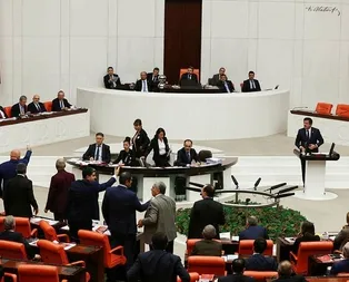 ’Bizdeki muhalefet, iktidarı düşürmek için vatanı düşürmeye bile razı’