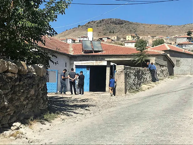 Şizofren koca dehşet saçtı! Eşini 27 yerinden bıçakladı-1