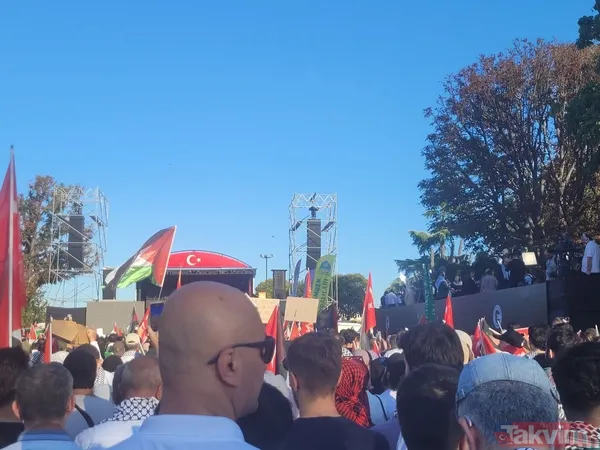 Takvim.com.tr, Ayasofya'da! Binlerce kişi Filistin için meydanlara akın etti | İşte o anlar... - 32
