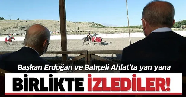Başkan Recep Tayyip Erdoğan ve Devlet Bahçeli temsili Malazgirt Zaferi’ni izledi