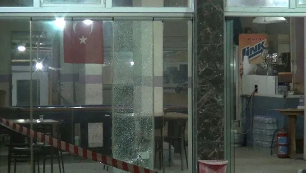 balikesirde-silahli-kavga-polis-her-yerde-onu-ariyor-3-yarali-1674851877379.jpeg Balıkesir'de silahlı kavga! Polis her yerde onu arıyor! 3 yaralı-2