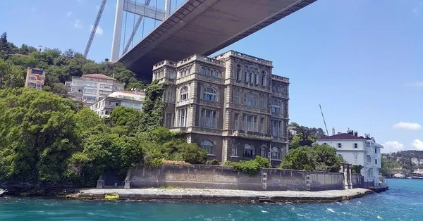 İngiltere Başbakanı Boris Johnson’ın dedesi de oradaydı: Dünyanın en pahalı ikinci evi!