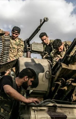 Son dakika: Libya ordusu, darbeci Hafter milislerine yakıt taşıyan araçları imha etti